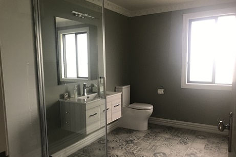 Lux bathroom